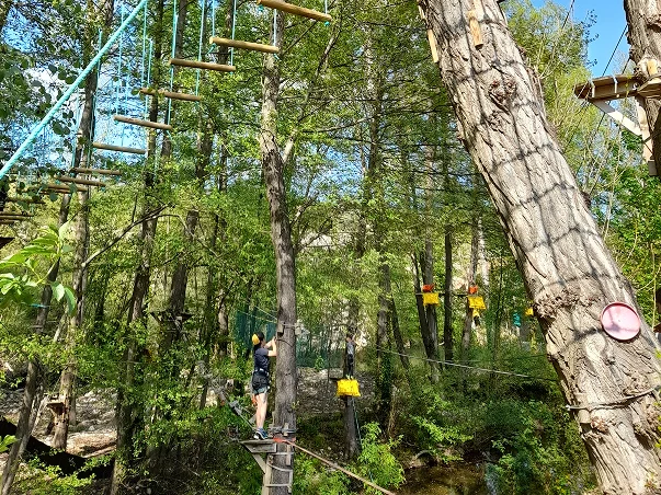 accrobranche à Eus près de Prades dans les Pyrénées-Orientales 66